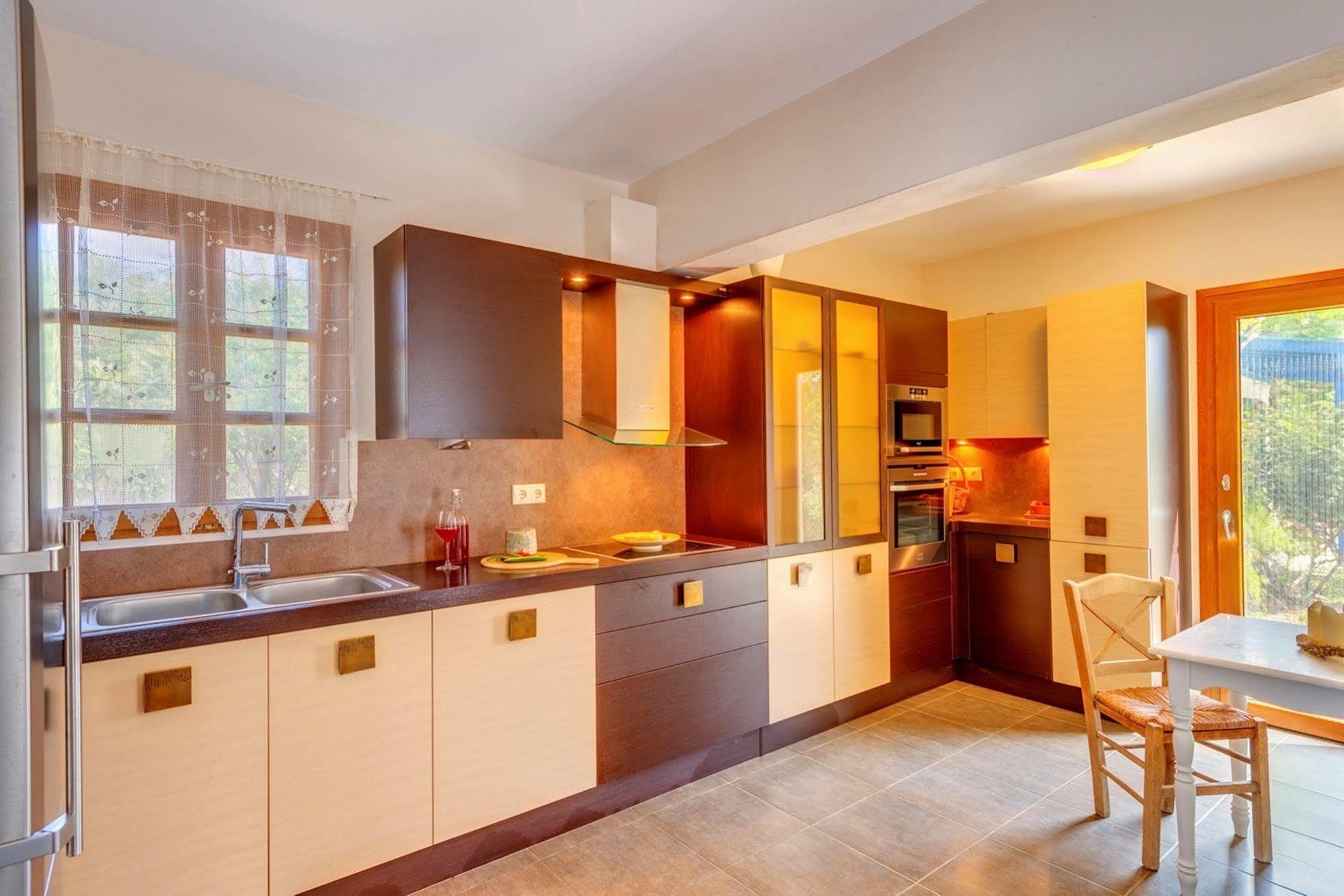 Villa Delona Engaraí Екстериор снимка